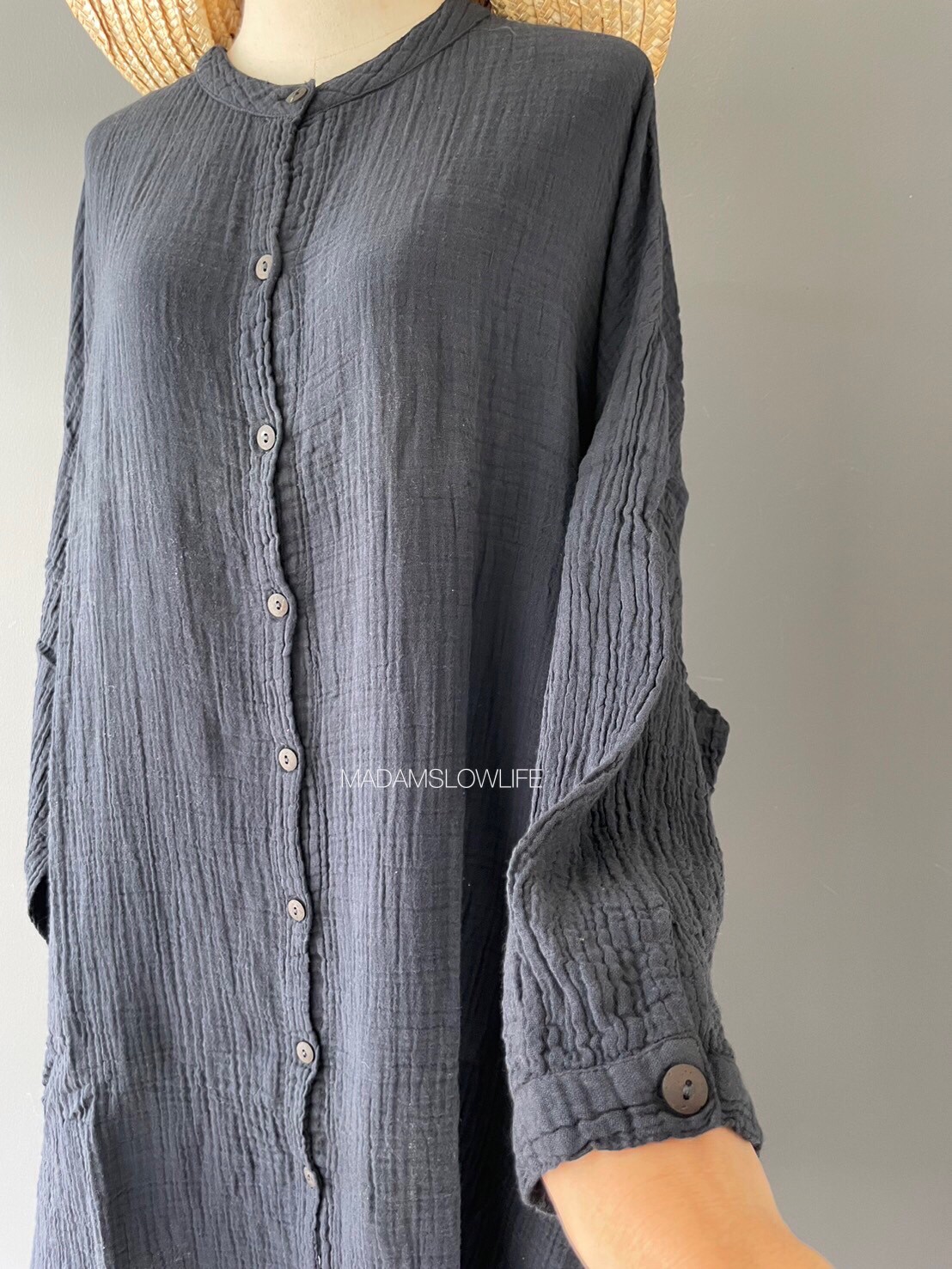 เสื้อตัวยาว Size F อก 36-55 นิ้ว แขนยาว 17 นิ้ว สะโพก 36-60 นิ้ว ยาว 40 นิ้ว