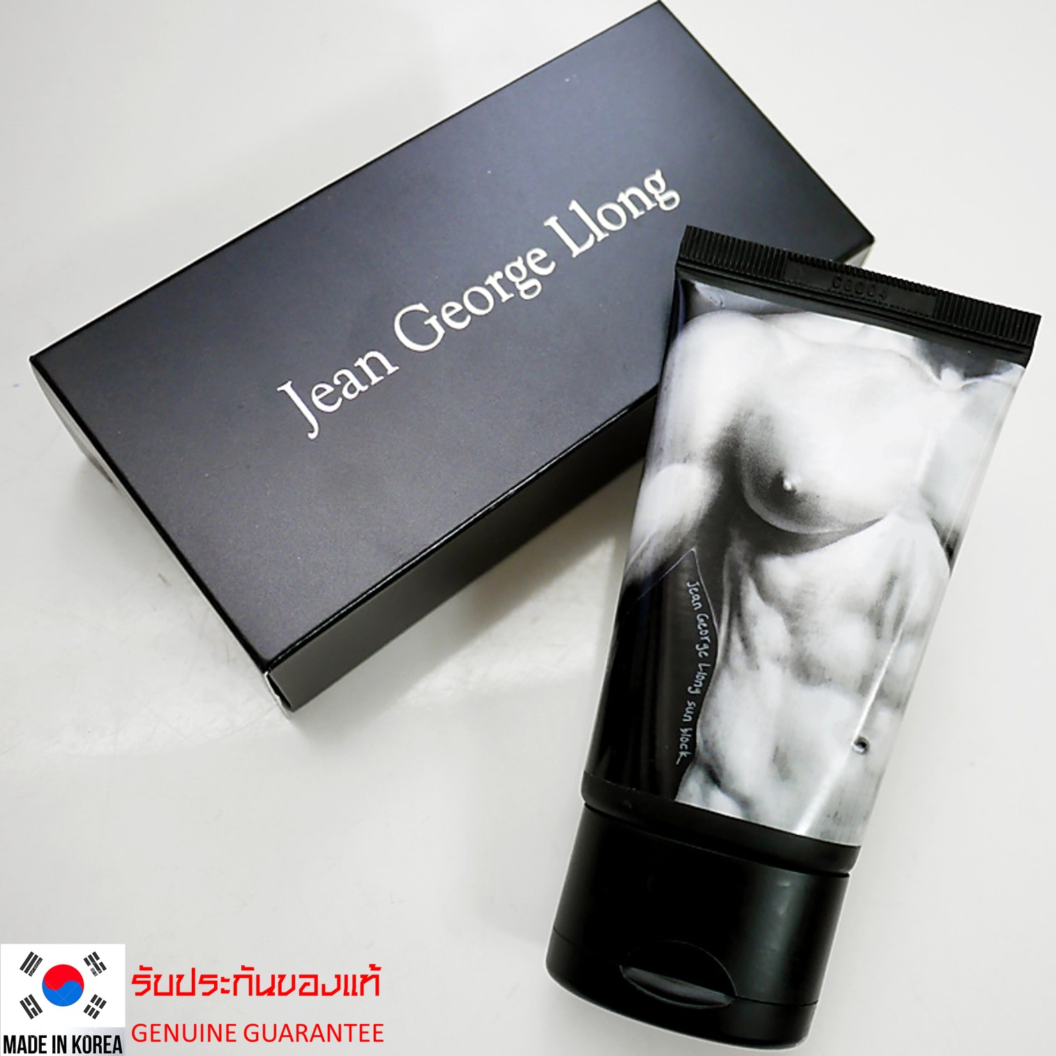 ครีมรองพื้นผสมกันแดดเนื้อบางเบาสำหรับผิวหน้าผู้ชายจากเกาหลี ครบสูตรหล่อใสปกป้องบำรุงและปรับผิวหน้าเรียบเนียนใสตลอดวัน Too Cool For School Jean George Llong Brightening & Anti Wrinkle Properties UV Protection SPF50+ PA+++ 50ml.