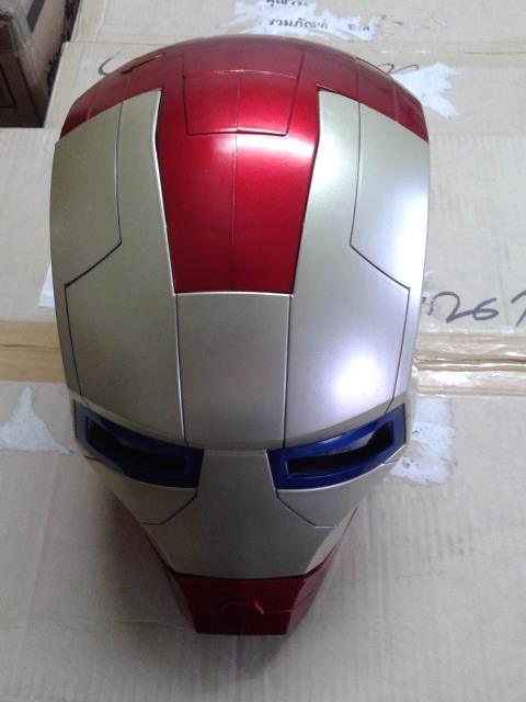 หมวก IRONMAN มีไฟ มีหน้าทอง กับบอร์น