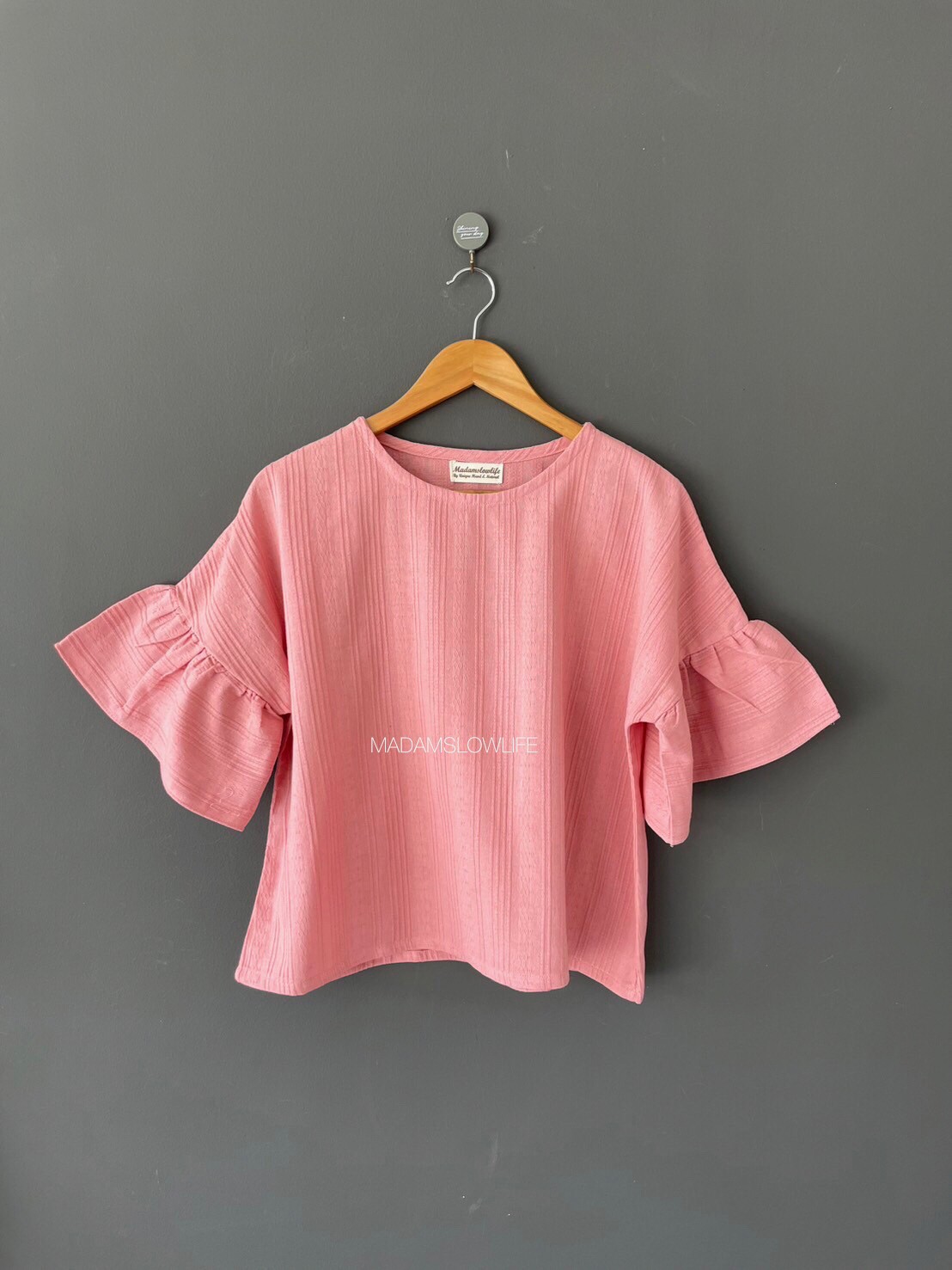 เสื้อผู้หญิงผ้าคอตตอนมีเทกเจอร์พรีเมียม สีชมพู