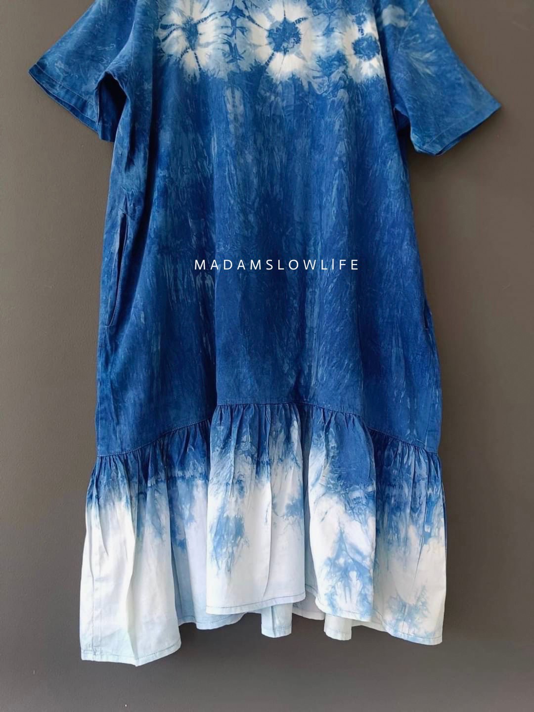ชุดเดรสผู้หญิงแขนสั้น มัดย้อมคราม มี Size: 38 40 42 44 46 48