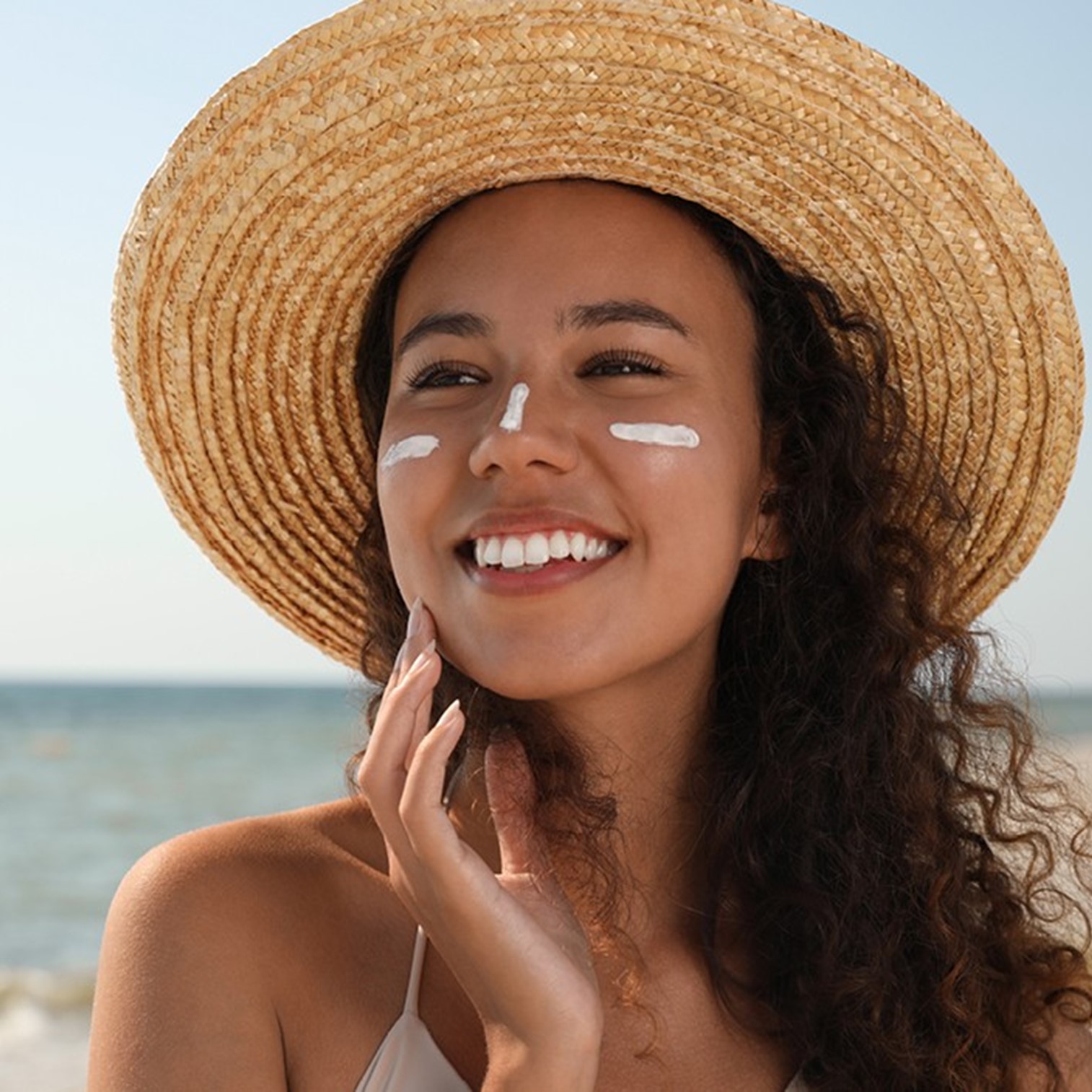 Wokali extra sunblock sunscreen cream SPF 60+ ครีมกันแดดเนื้อบางเบาสำหรับหน้าและผิวกายสูตรพิเศษพร้อมบำรุงผิวสินค้านำเข้าจากต่างประเทศรับประกันของแท้พร้อมส่ง