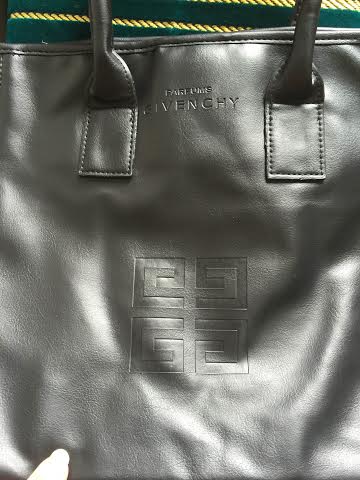 กระเป๋า พรีเมี่ยมน้ำหอม Givenchy