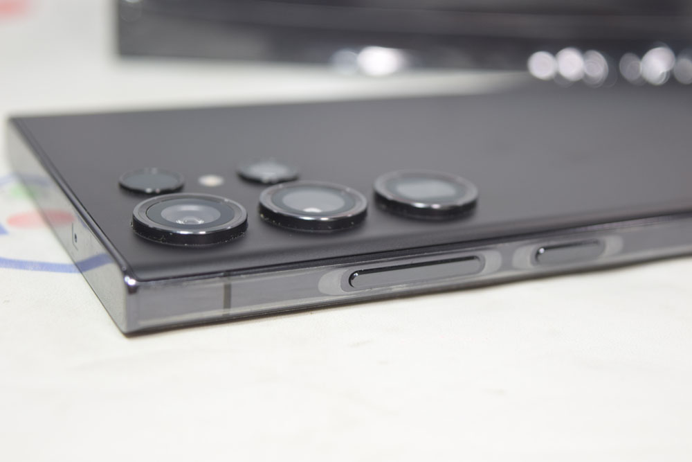 ขาย Samsung Galaxy S23 Ultra 256 Black สภาพ 99% ครบกล่อง เครื่องผู้หญิงใช้