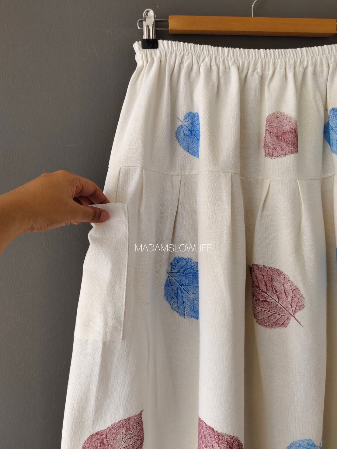 กระโปรงระบาย Size F เนื้อผ้าคอตตอนมีเทกเจอร์ พิมพ์ลายด้วยใบไม้ใช้สีปลอดสารพิษ