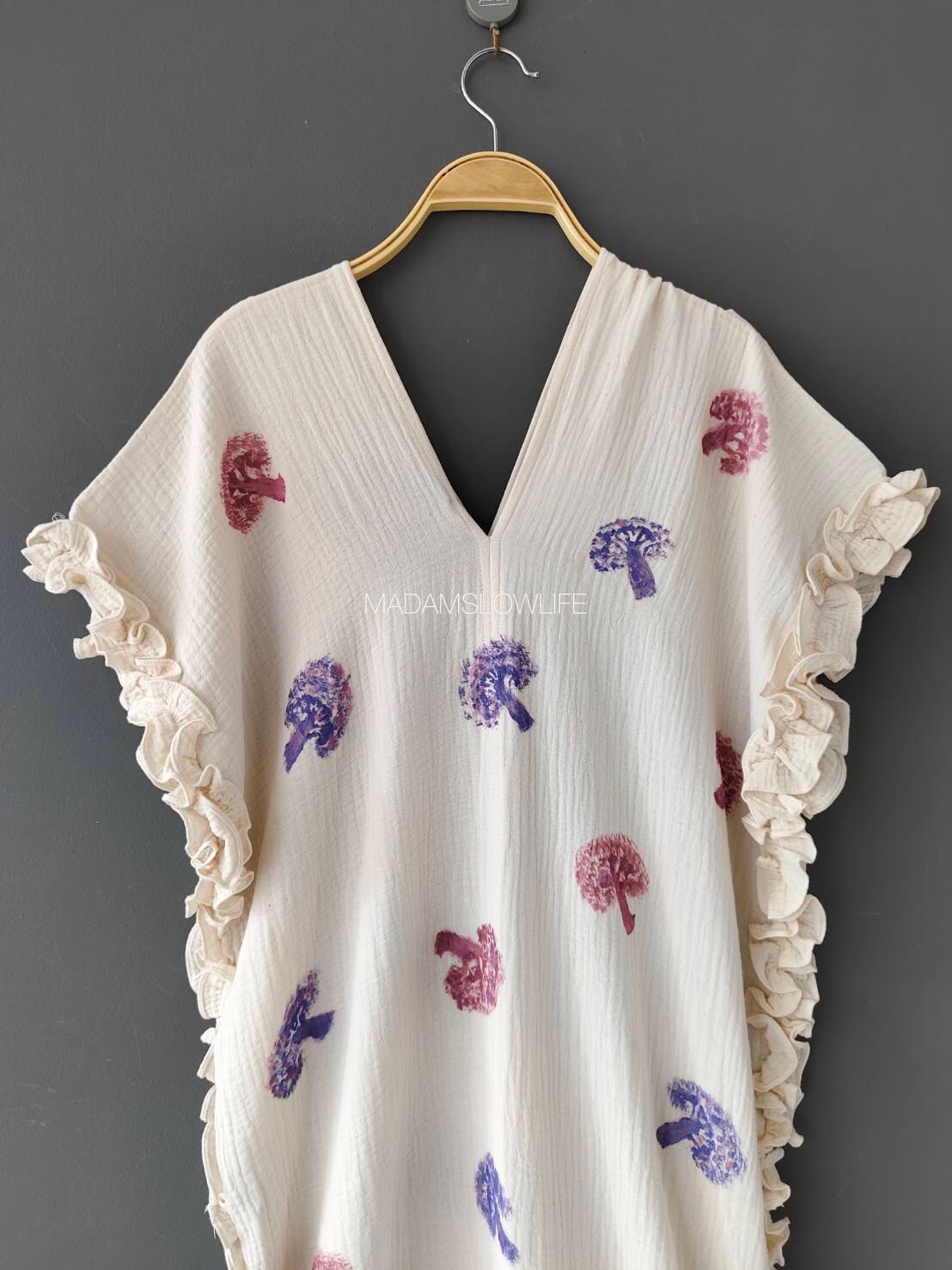 เดรสทรงคอวี Size F อก 36-40 นิ้ว ยาว 45 นิ้ว