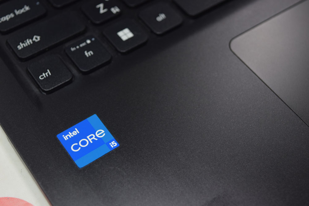 ขาย Asus Vivobook 15 จอใหญ่ 15” 60Hz รุ่นใหม่ i5 Gen11 RAM8 สภาพ 99.99%