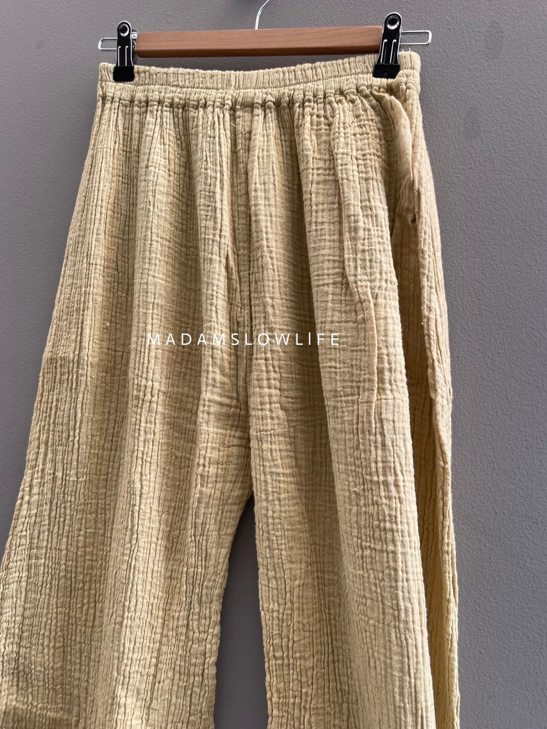 กางเกงขายาว มี 3 สี เนื้อผ้าคอตตอน Cotton Soft with texture design นิ่มใส่สบาย อัดยับ ไม่ต้องรีด เอวยืด Elastic waist