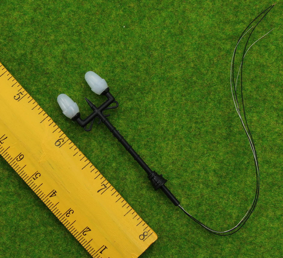 เสาไฟโคมคู่ 3V สูง 6 - 7 ซ.ม. / 5 ต้น