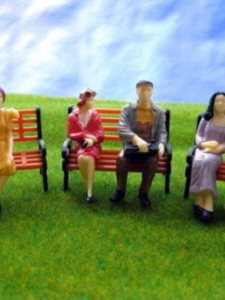 คนจิ๋ว สเกล 1:30 คละแบบ ท่านั่ง / 15 ตัว