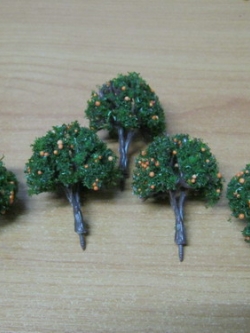 ต้นส้ม สเกล 1:300 สูง 4 ซ.ม. / 10 ต้น