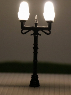 เสาไฟโคมคู่ 3V สูง 6 - 7 ซ.ม. / 5 ต้น
