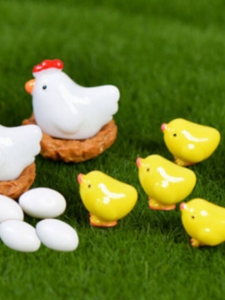 ไก่+ลูกเจี๊ยบ 13 ชิ้น