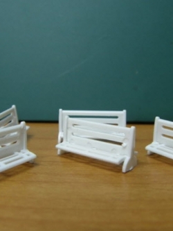 ม้านั่งยาวสวนสาธารณะ สีขาว (1:75) 5 ตัว