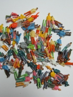 คน สเกล 1:75 คละแบบ / 50 ตัว