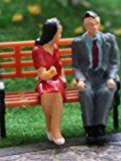 คนนั่ง สเกล 1:48 จำนวน 2 ตัว (ชาย-หญิง)