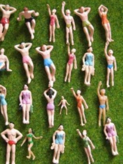 คน สเกล 1:75 ชุดว่ายน้ำ คละแบบ / 20 ตัว