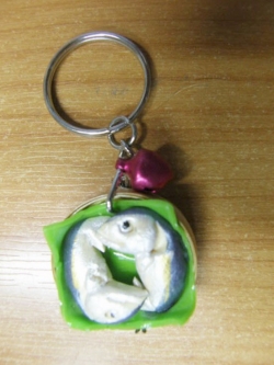 พวงกุญแจปลาทูเข่ง มีกระดิ่ง 1 ชิ้น