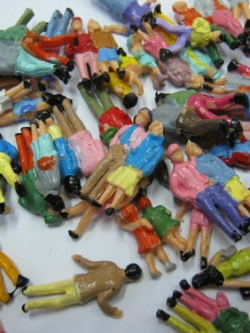 คน สเกล 1:87 คละแบบ / 50 ตัว