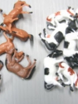 ม้า + วัว คละแบบ (สเกล 1:87) / 10 ตัว