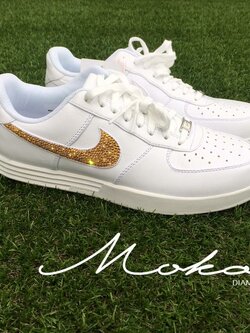 รองเท้า Nike ติดเพชร Swarovski100%