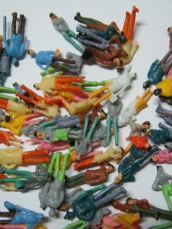 คน สเกล 1:75 คละแบบ / 100 ตัว