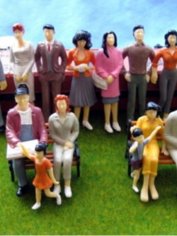 คนจิ๋ว สเกล 1:25 คละแบบ / ชุด 14 ตัว