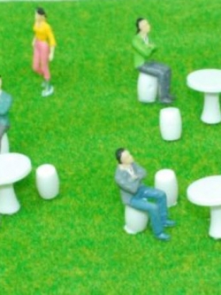 สเกล 1:50 ชุดโต๊ะ+ม้านั่ง+คนจิ๋ว 10 คน