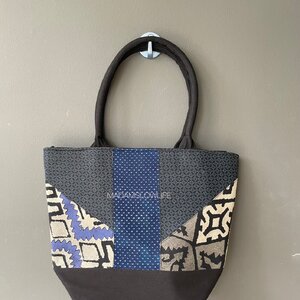 กระเป๋าผ้า กว้าง 15 นิ้ว สูง 12 นิ้ว ก้นขยาย 4.5 นิ้ว