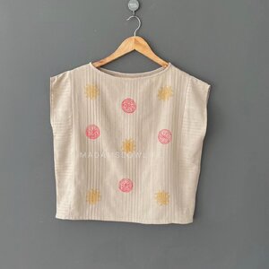 เสื้อผู้หญิง Size :S Size :L งานพิมพ์มือจากบล็อคไม้โดยใช้สีปลอดสารพิษ